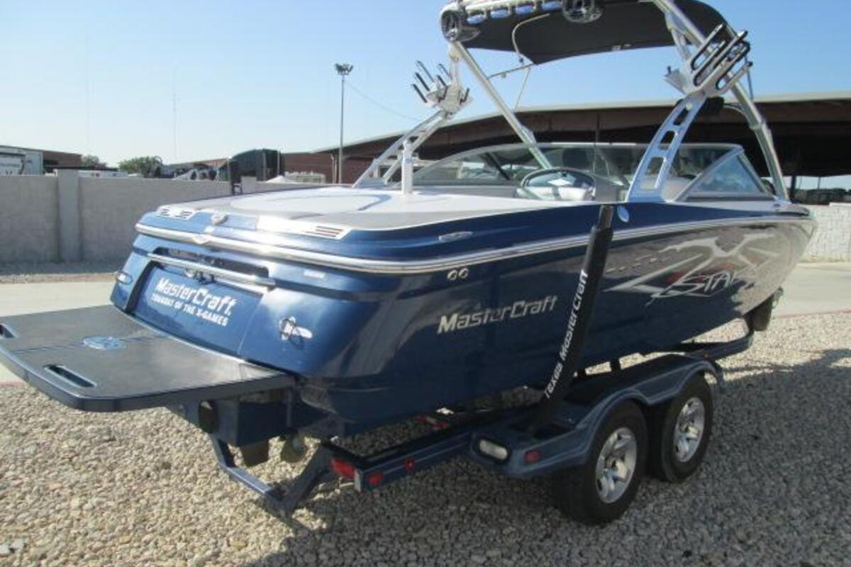 2004 MasterCraft Xstar, 3