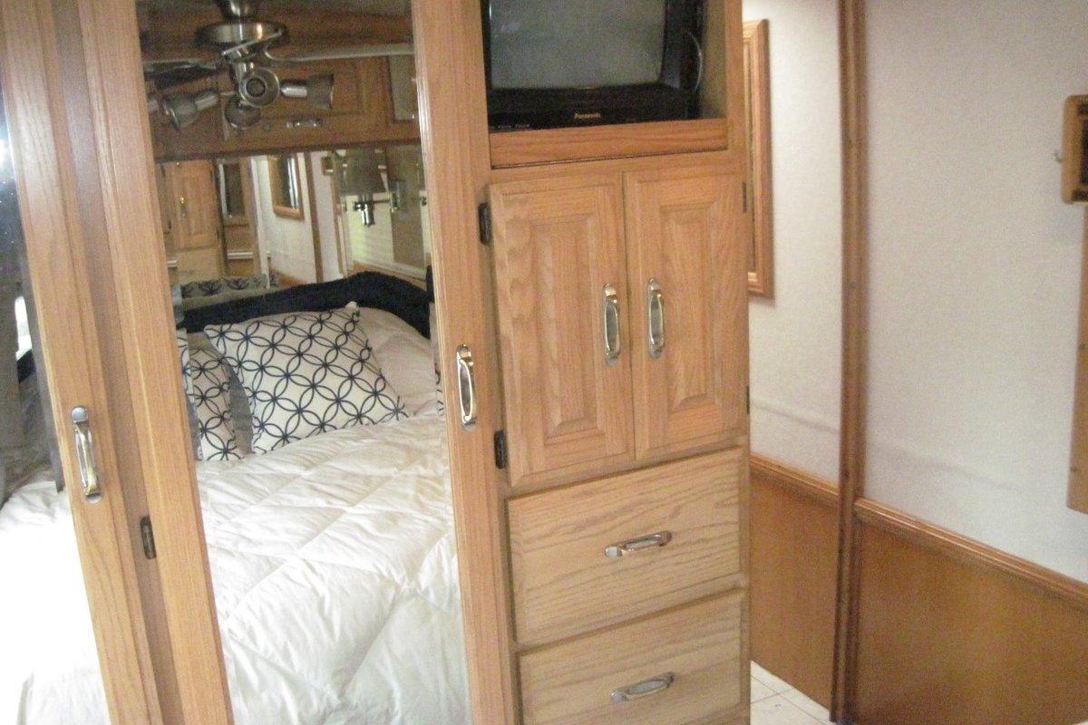 1991 American Eagle Fleetwood, 15