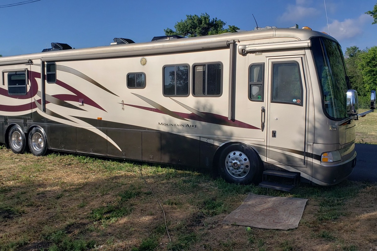 2004 Newmar Mountain Aire 4301, 0