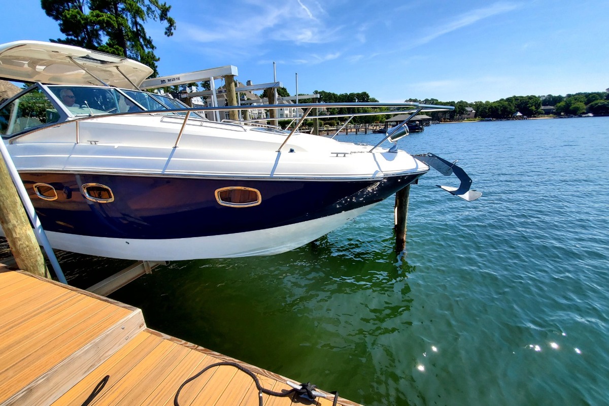 2014 Chaparral 310 Signature, 0