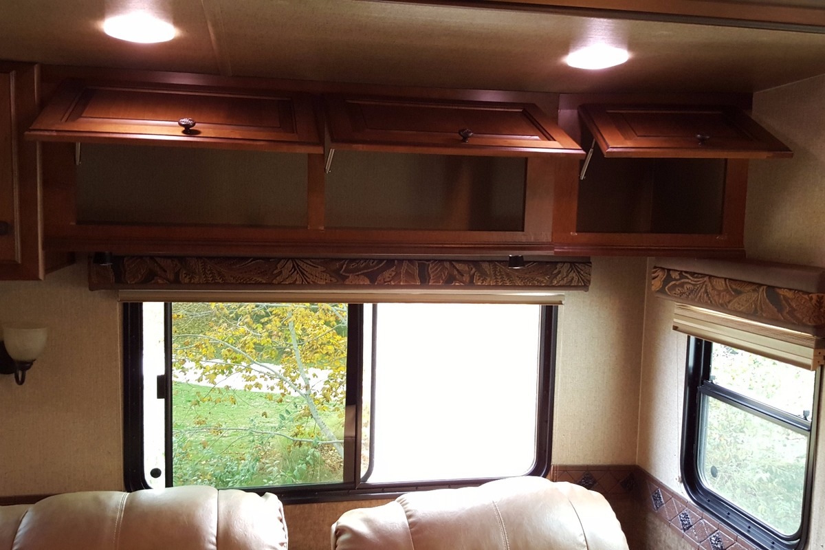 2013 Heartland Bighorn 3585RL, 17