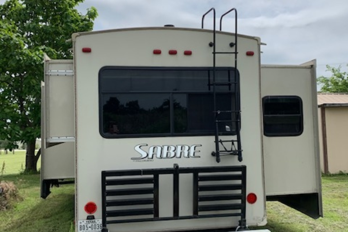 2014 ForestRiver Sabre Tan, 1