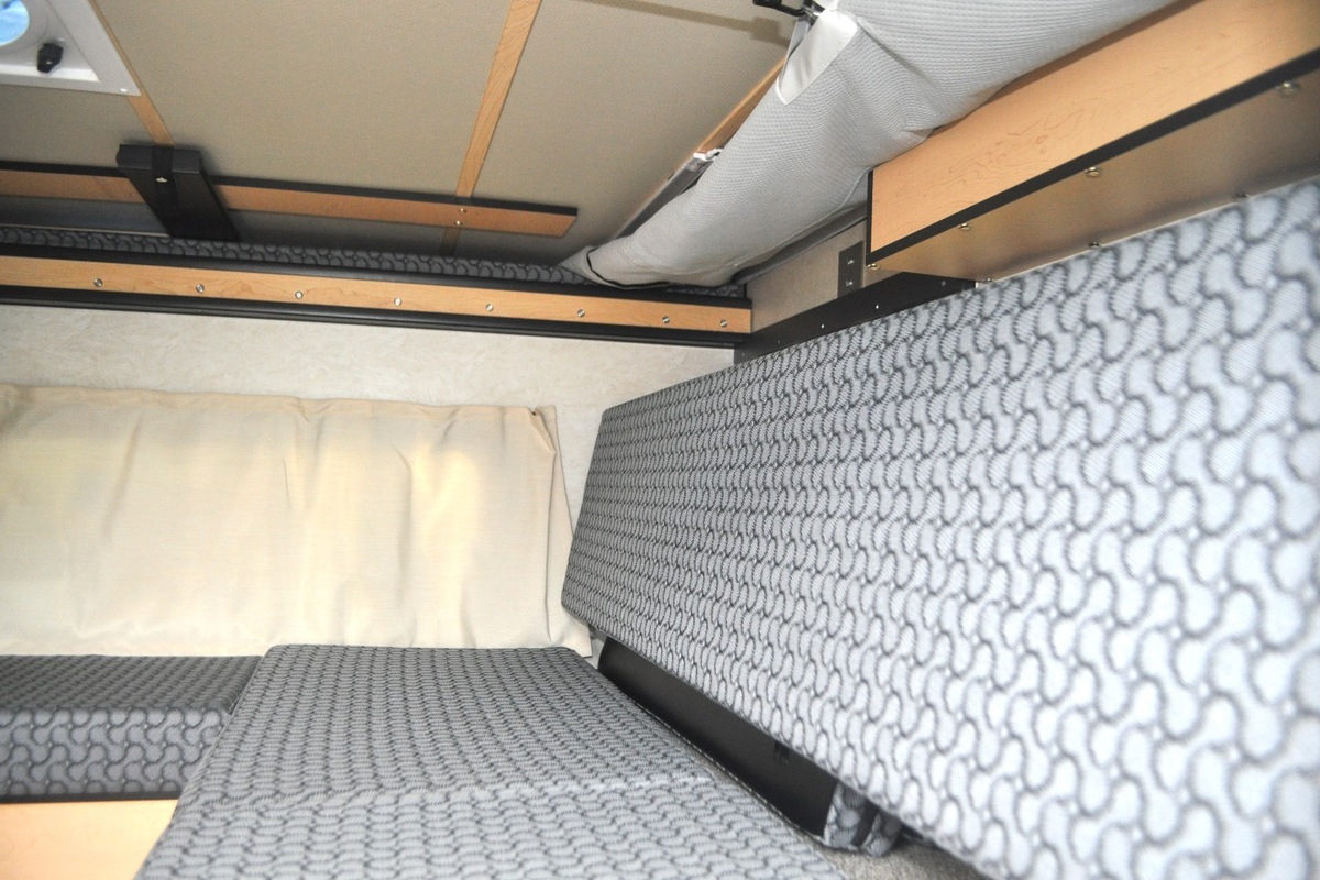 2019 4-Wheel Pop-Up Camper Swift, 7