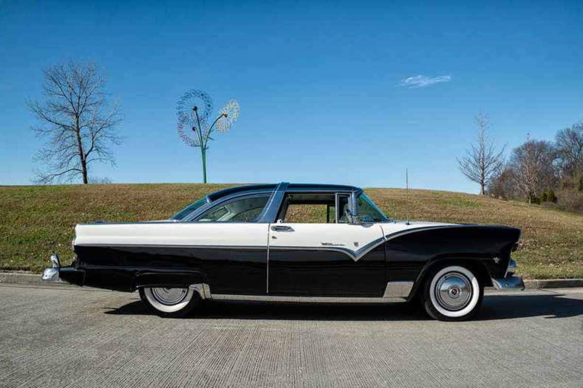1955 Ford Crown Victoria, 9
