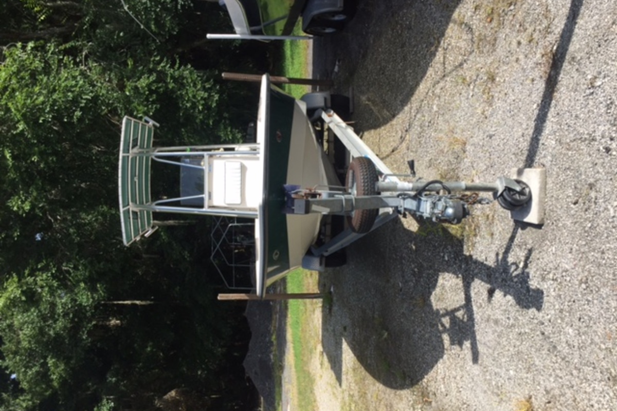 2002 Pathfinder 2200-V, 1