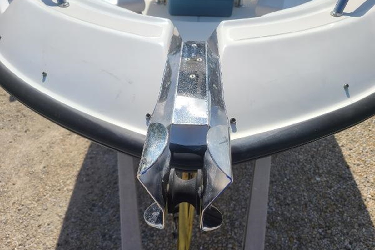 2005 Boston Whaler 210 Outrage, 14
