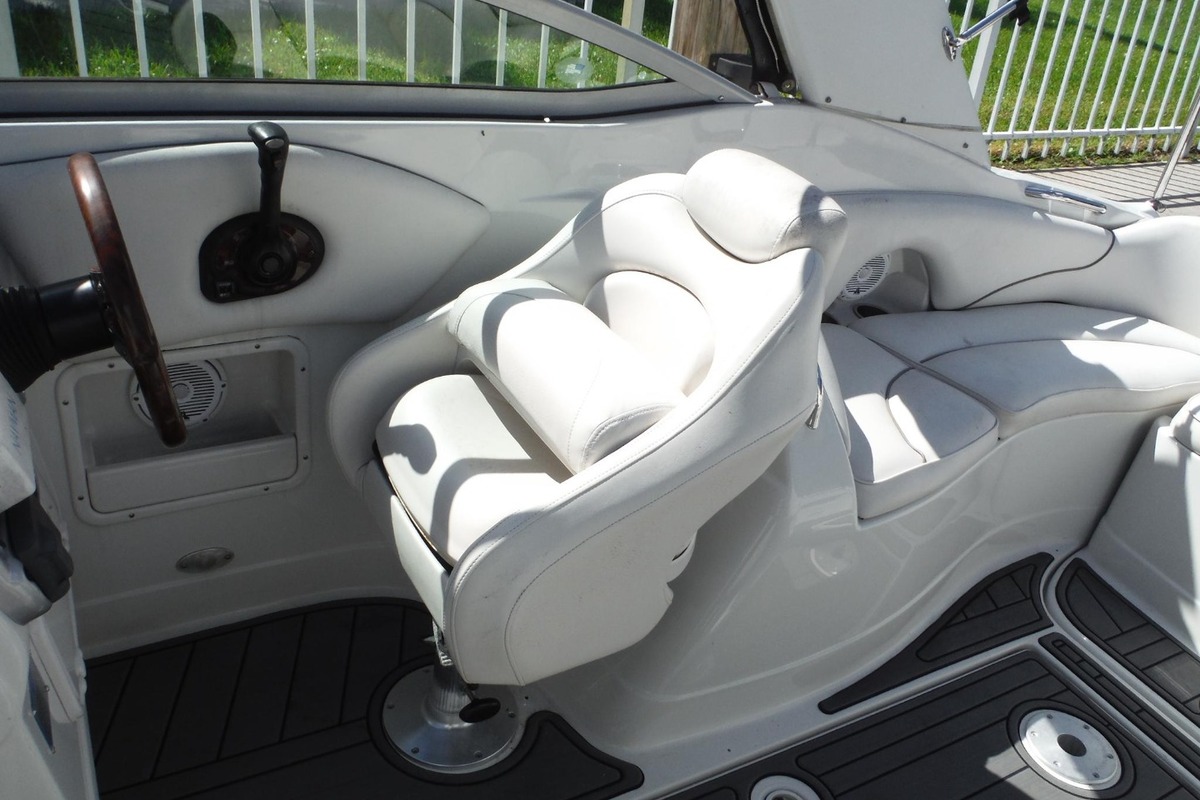 2006 Crownline 275 CCR, 23
