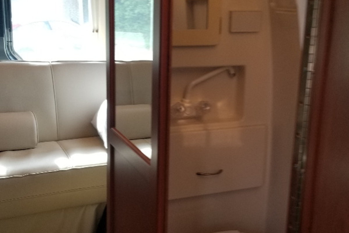 2012 GREAT WEST VAN LEGEND MERCEDES SPRINTER 3500, 8