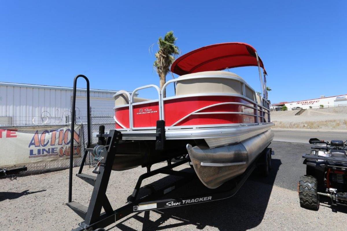 2017 Sun Tracker 20DLX, 0