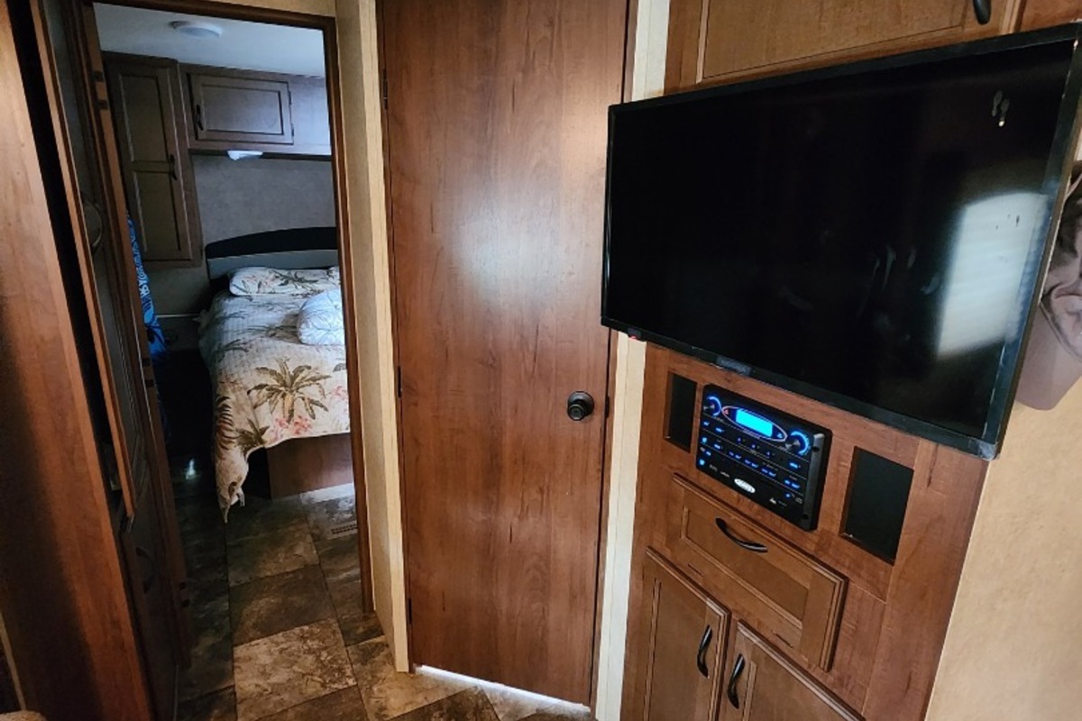 2014 Jayco Jay Flight 33 BHTS, 1