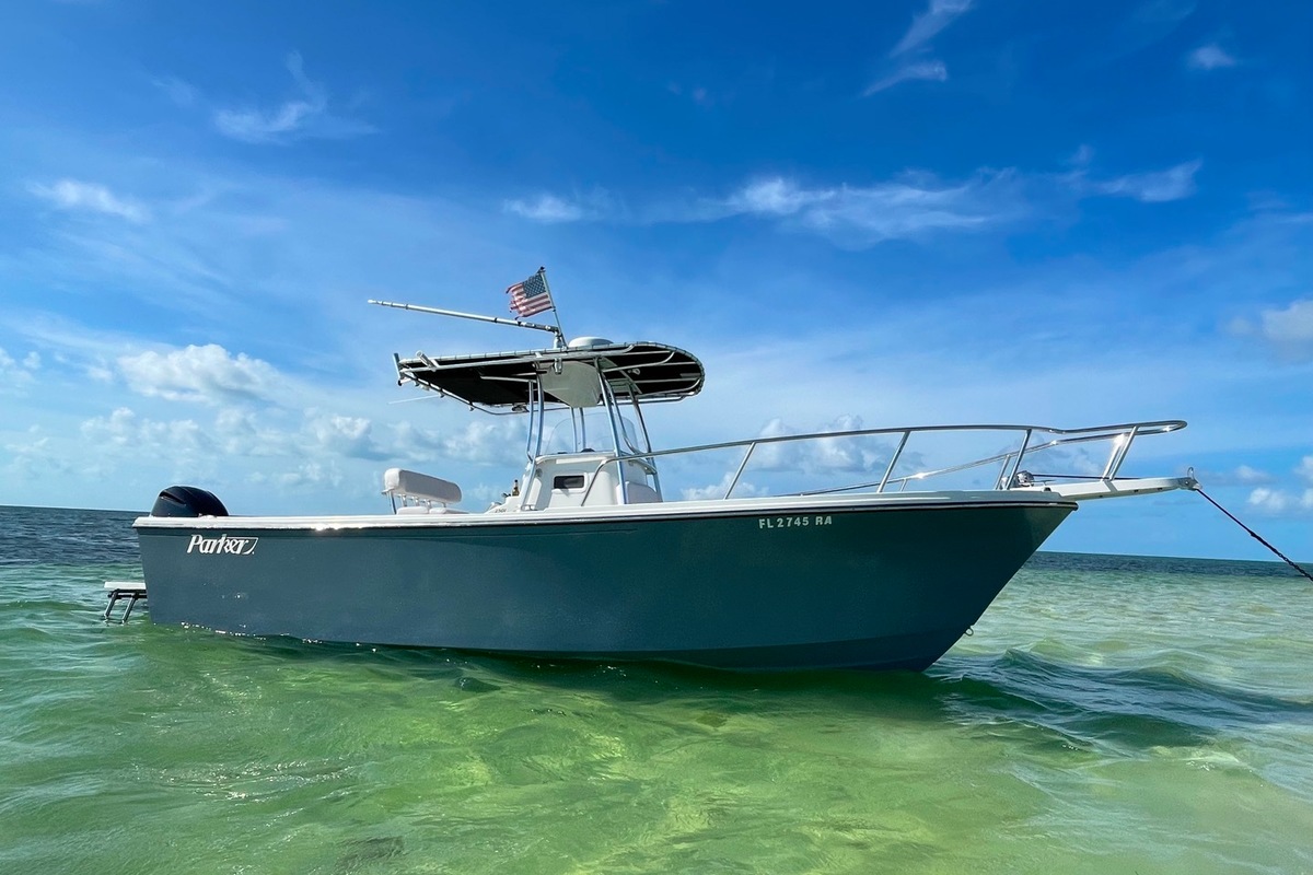 2016 Parker Boats 2501CC, 0