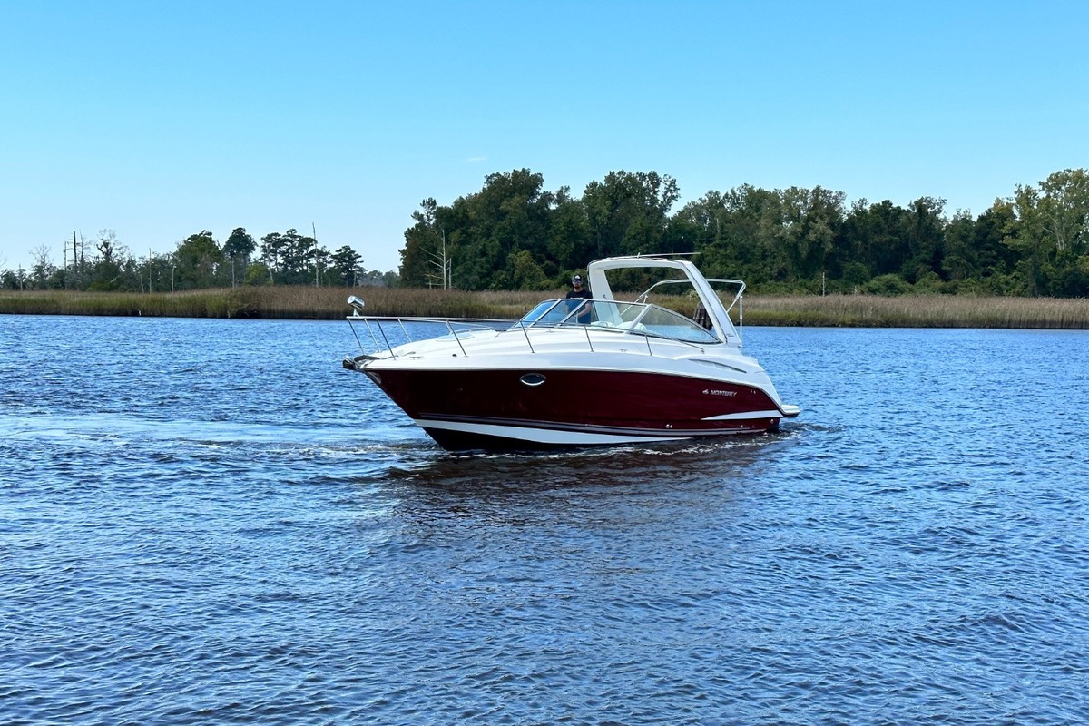 2007 Monterey 290, 1