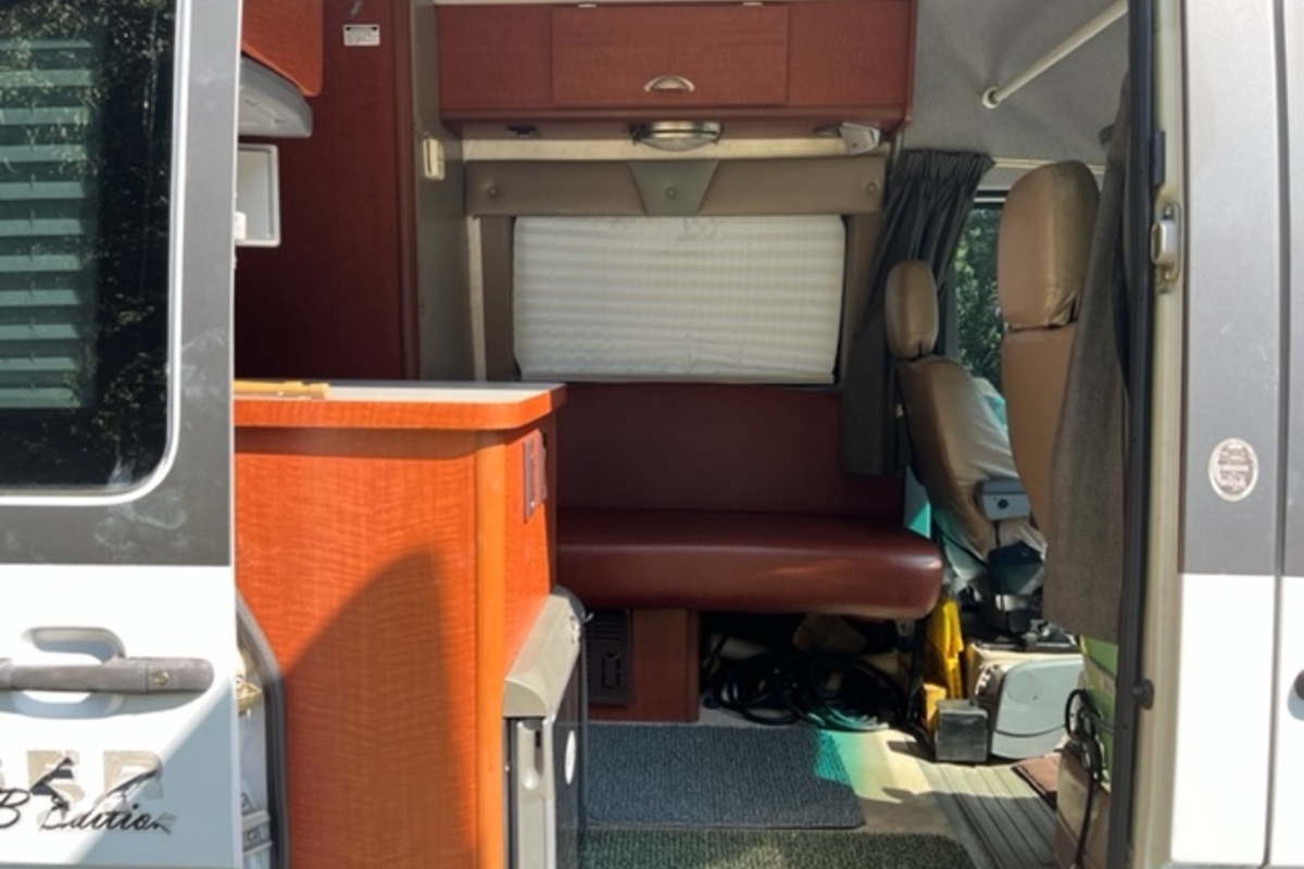 2005 Dodge Sprinter Gulf Stream Vista Cruiser, 3
