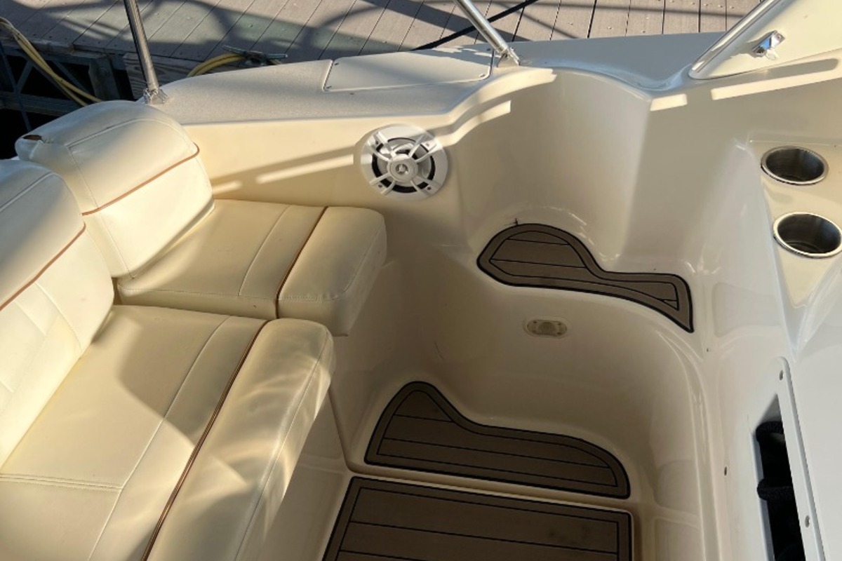 2002 Rinker 342 Fiesta Vee, 16