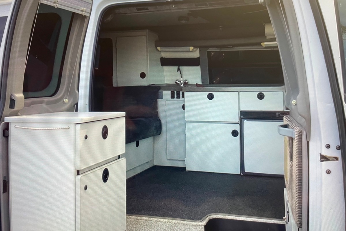 2002 Ford E350, 14