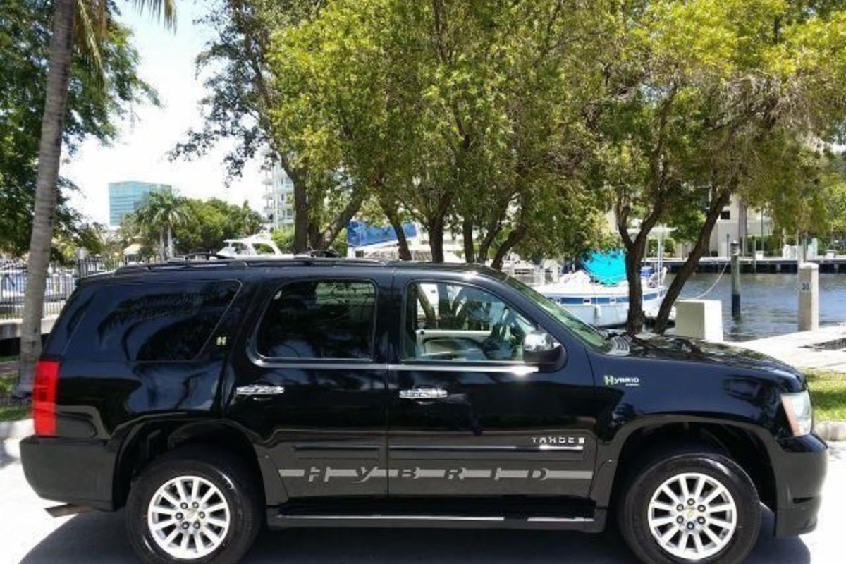 2008 Chevrolet Tahoe Hybrid Sport Utility 4-Door, 1