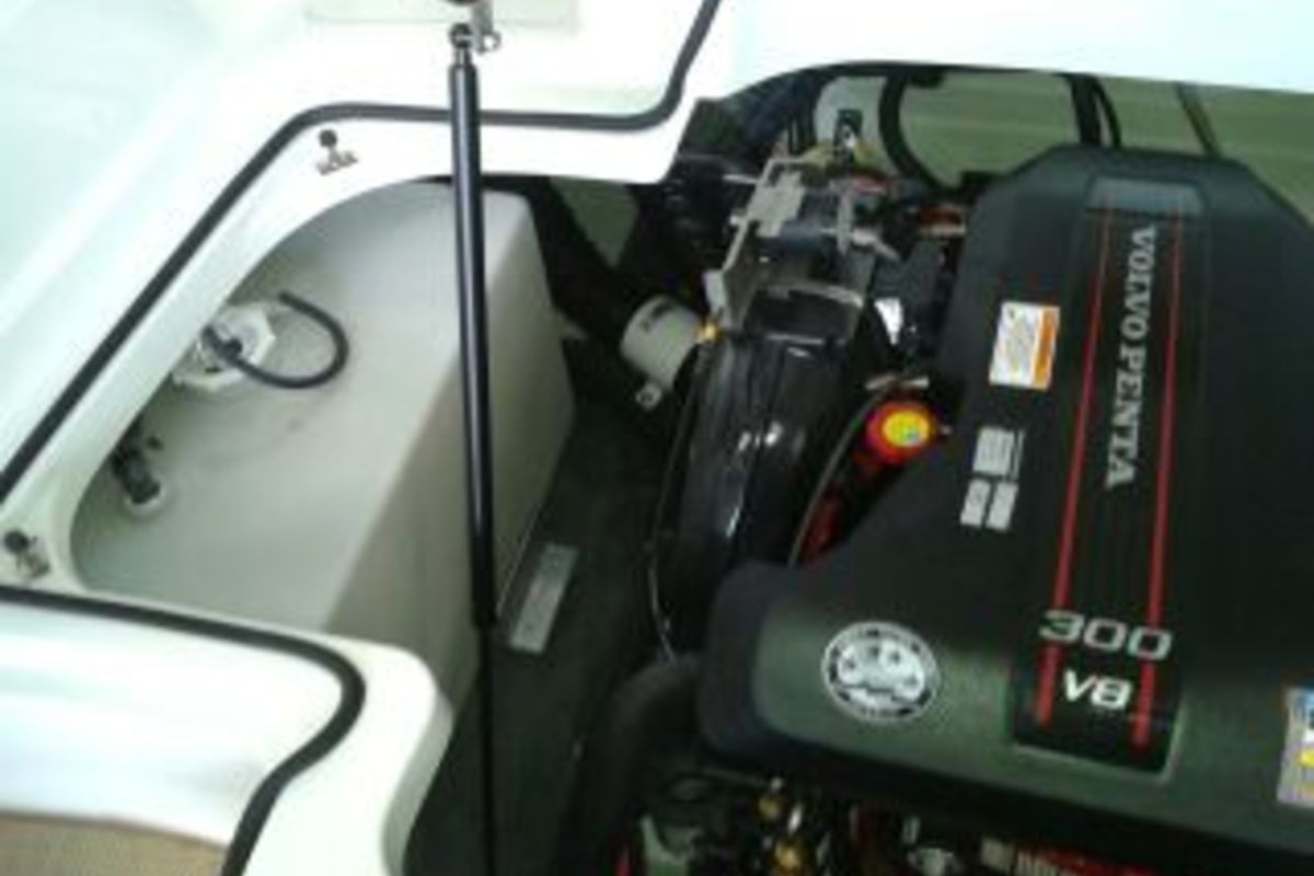 2012 Cobalt Boats 232WSS, 5