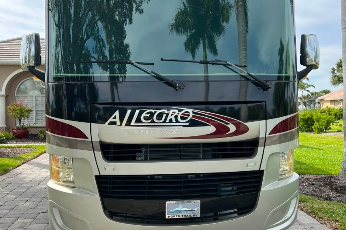 2016 Tiffin Allegro 36 LA, 0