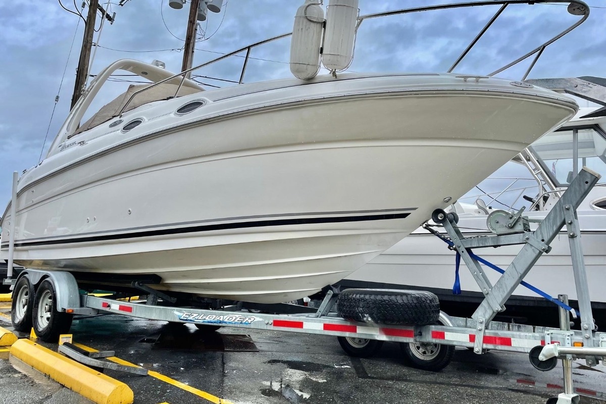 2004 Sea Ray 260 Sundancer, 1