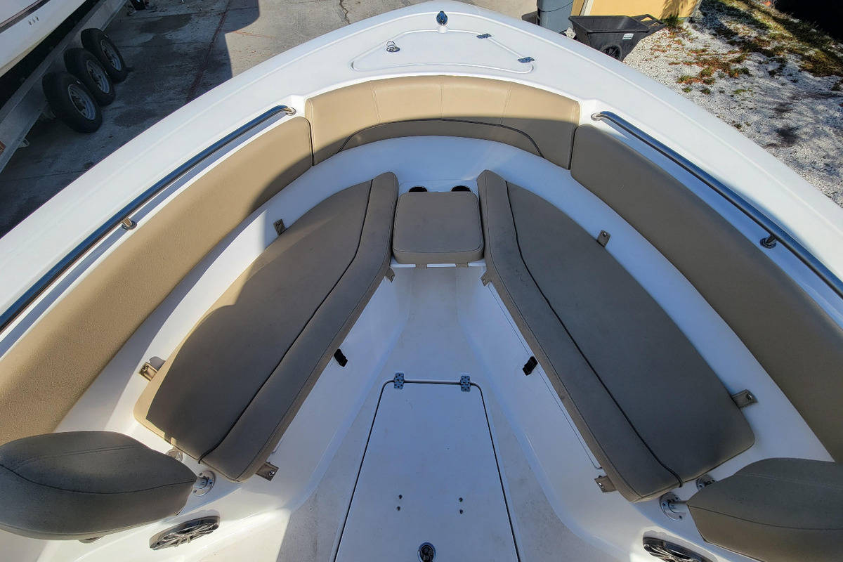 2015 Sportsman Boats Heritage 251, 16