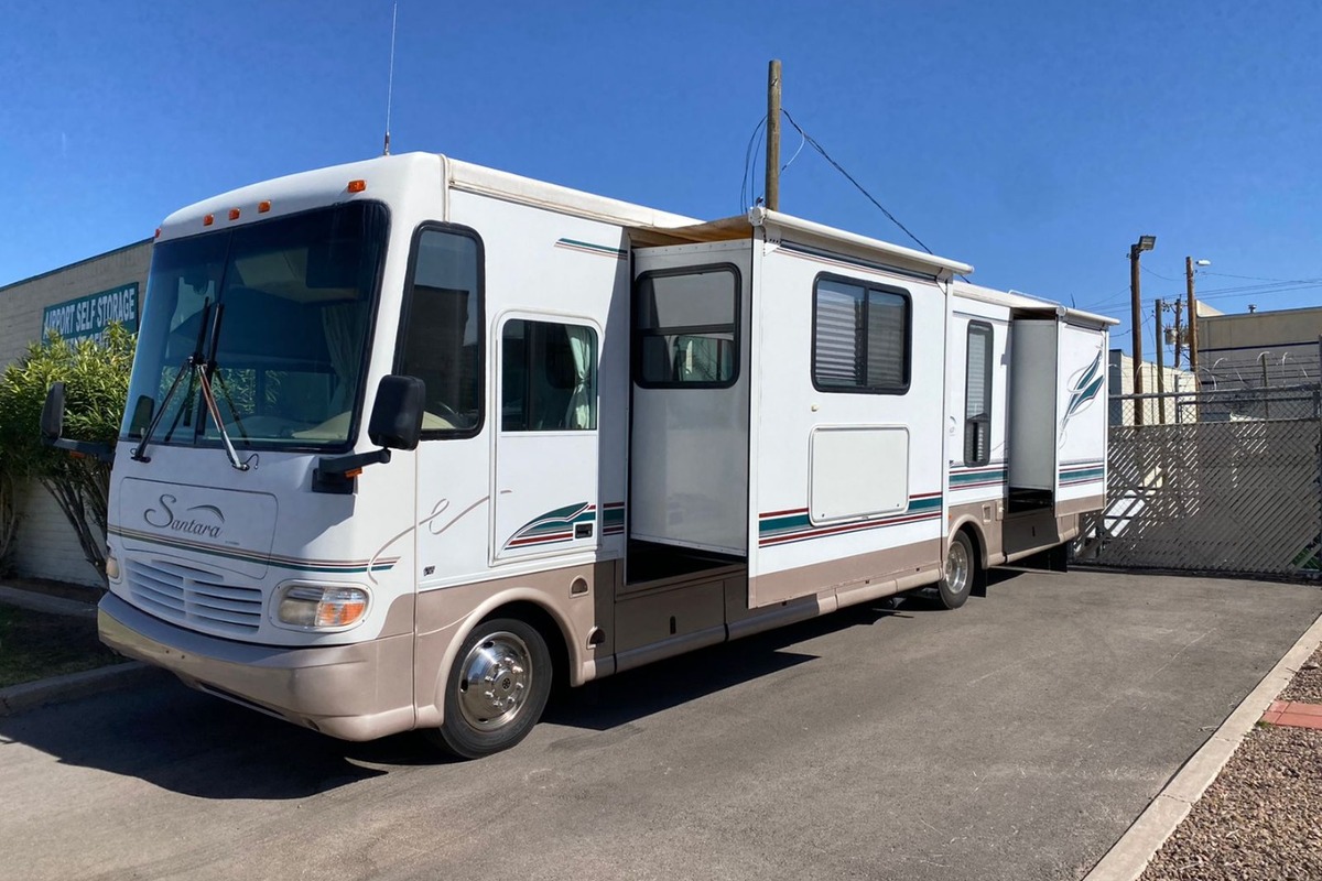 1999 Coachmen Santara, 5