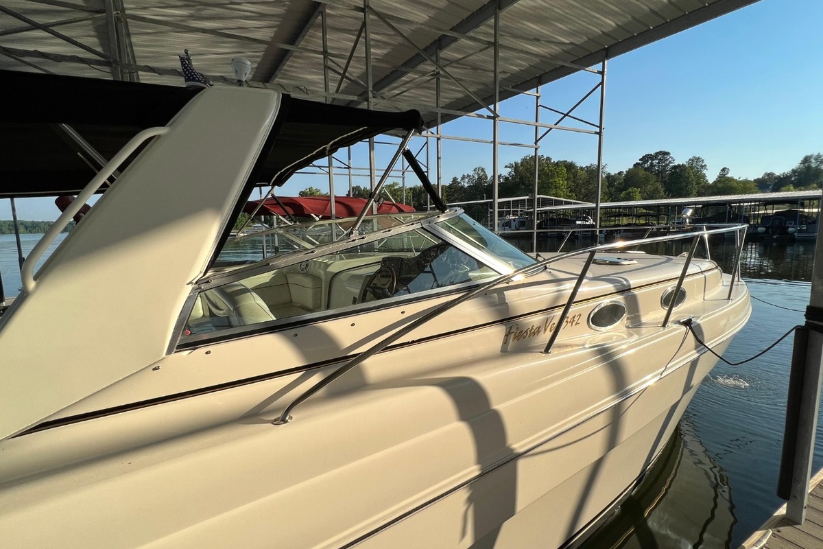 2002 Rinker 342 Fiesta Vee, 9
