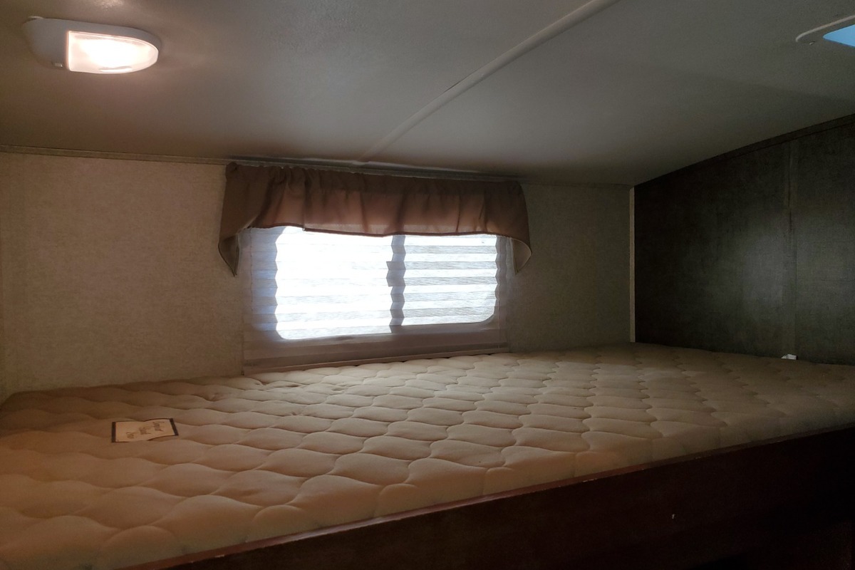 2014 Heartland Wilderness 3150 DS, 8