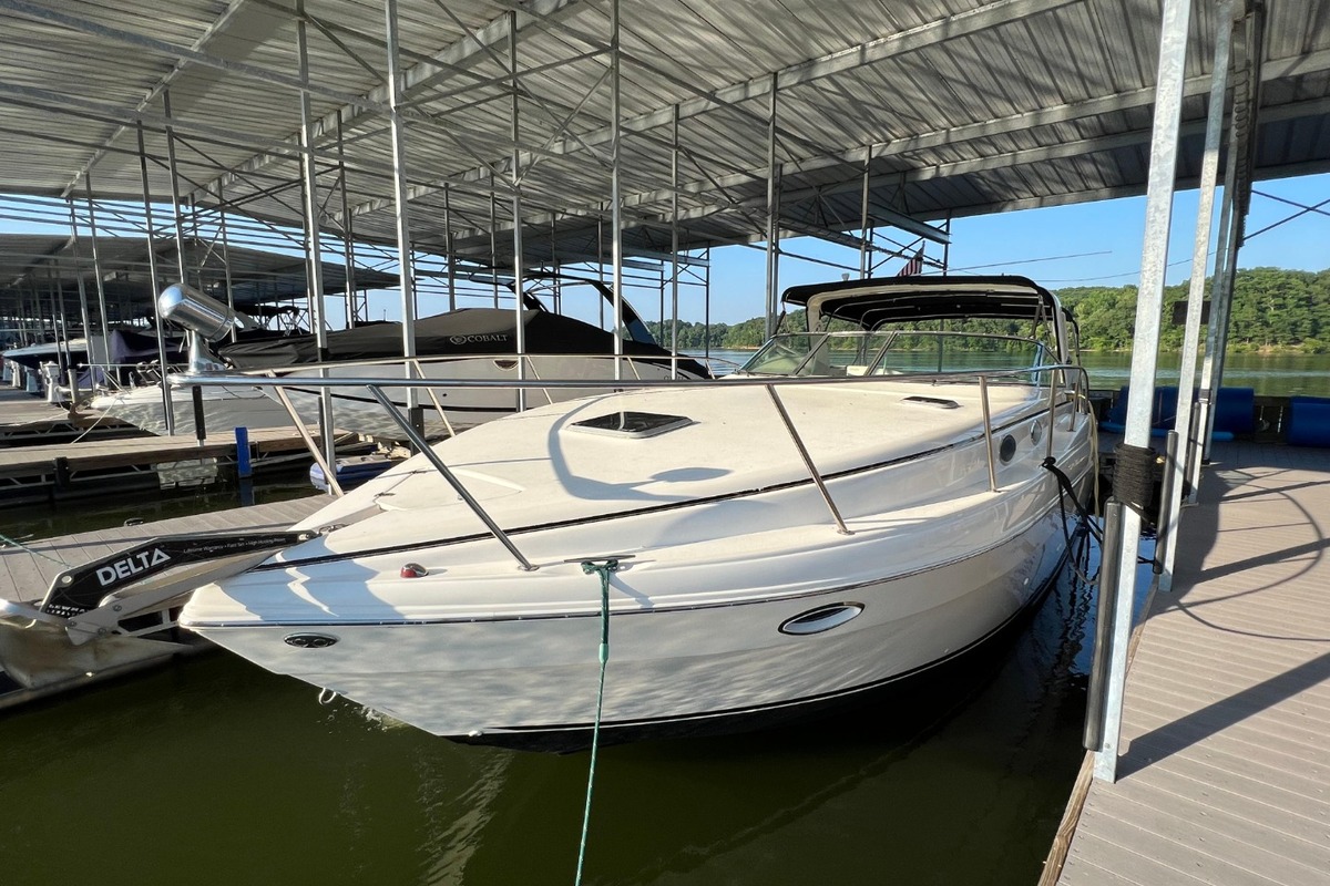 2002 Rinker 342 Fiesta Vee, 1