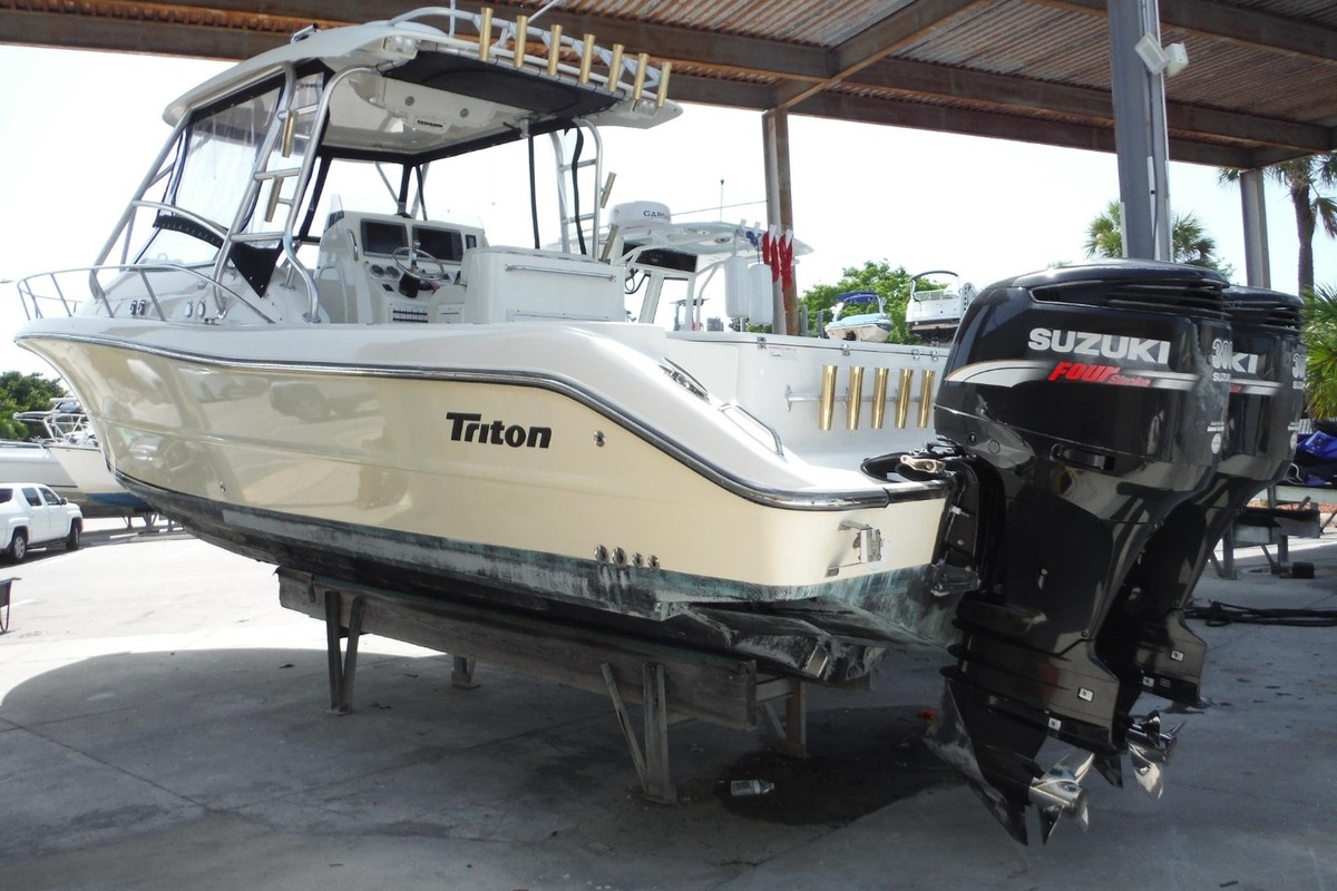 2007 Triton Boats 351 Express, 2