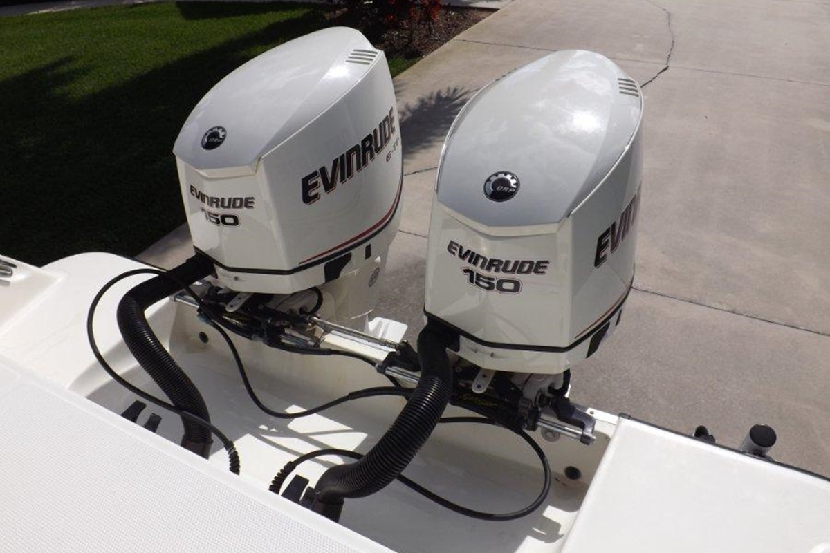 2007 Hydra-Sports Custom 2500 VX Vector Express, 15