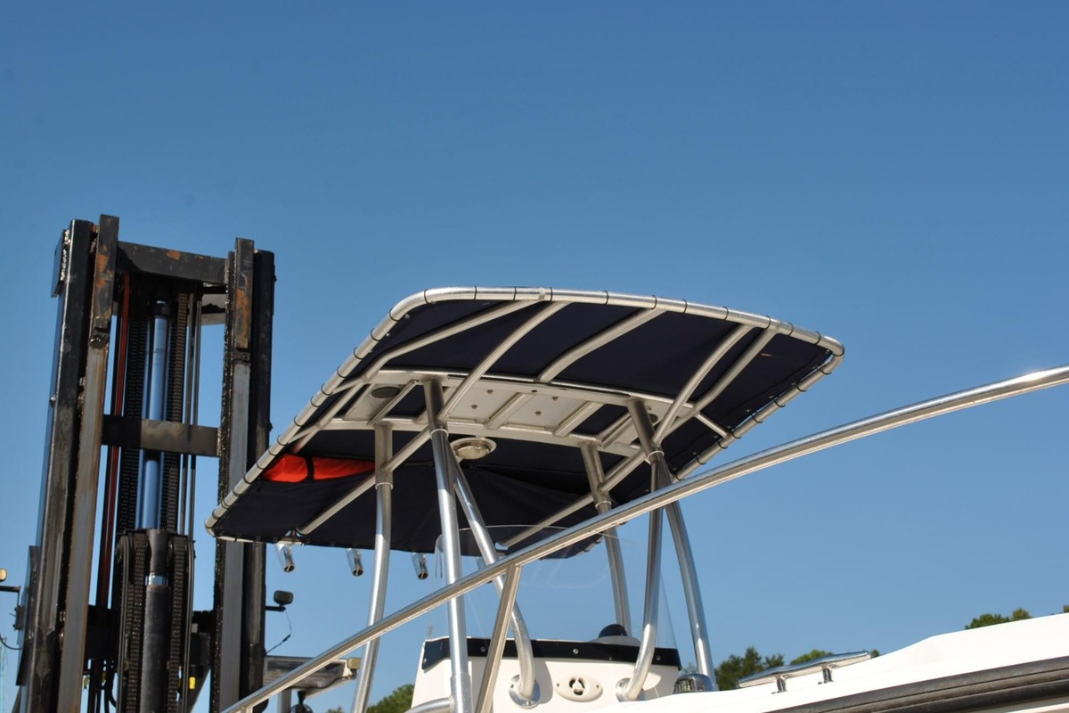 2008 Boston Whaler 210 Outrage, 6