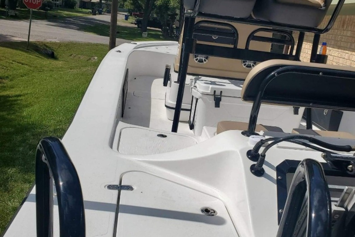 2019 Tiburon ZX-25, 24