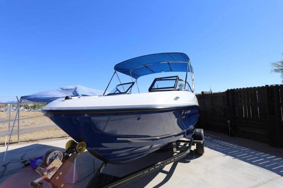 2016 Bayliner VR5, 25
