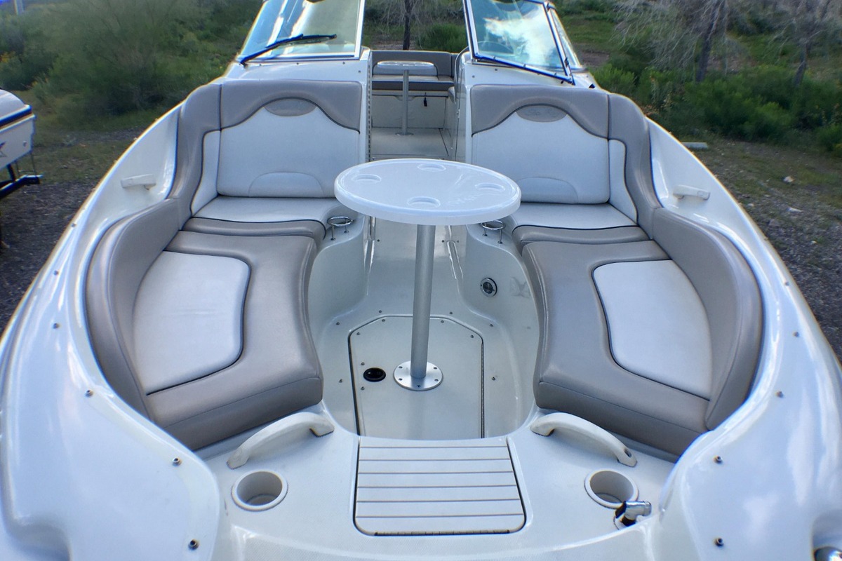 2004 Sea Ray 270 Sundeck, 5