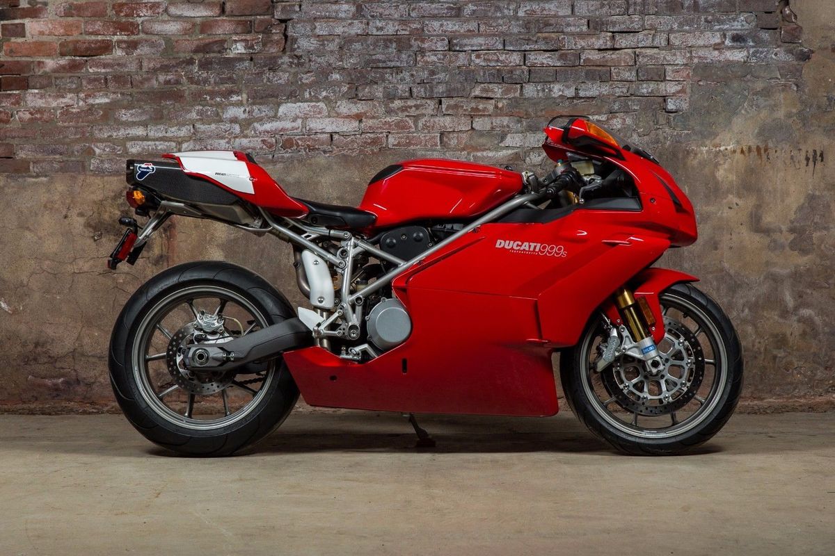2003 Ducati 999S, 0