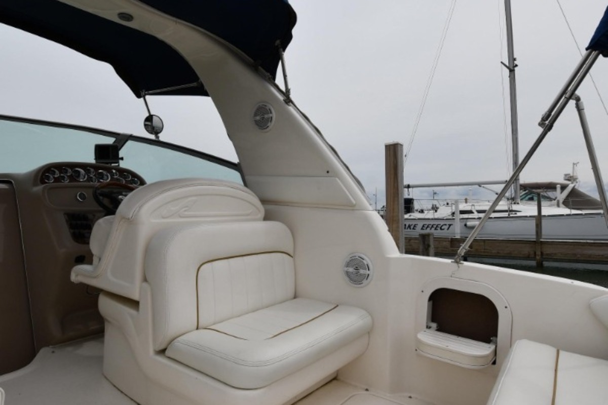 2001 Sea Ray 290 Sundancer, 12