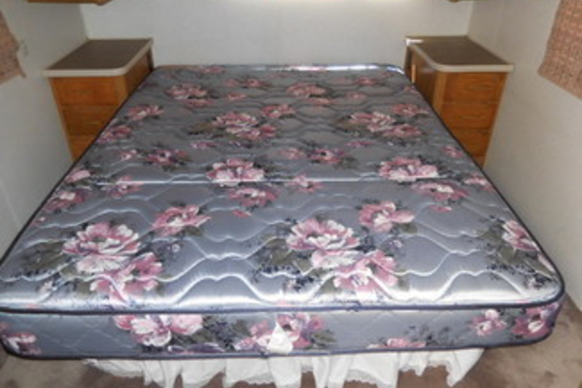 1993 Fleetwood Bounder, 6
