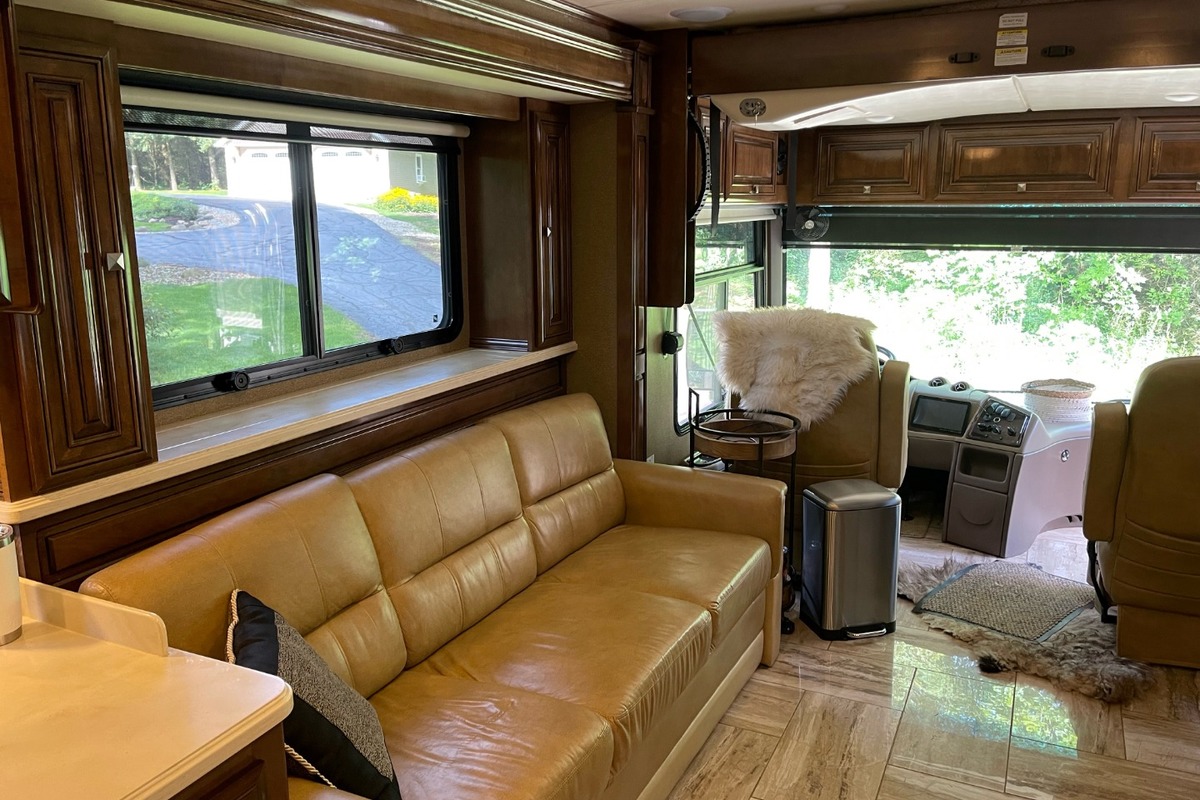 2016 Thor Motor Coach Venitian T42, 13