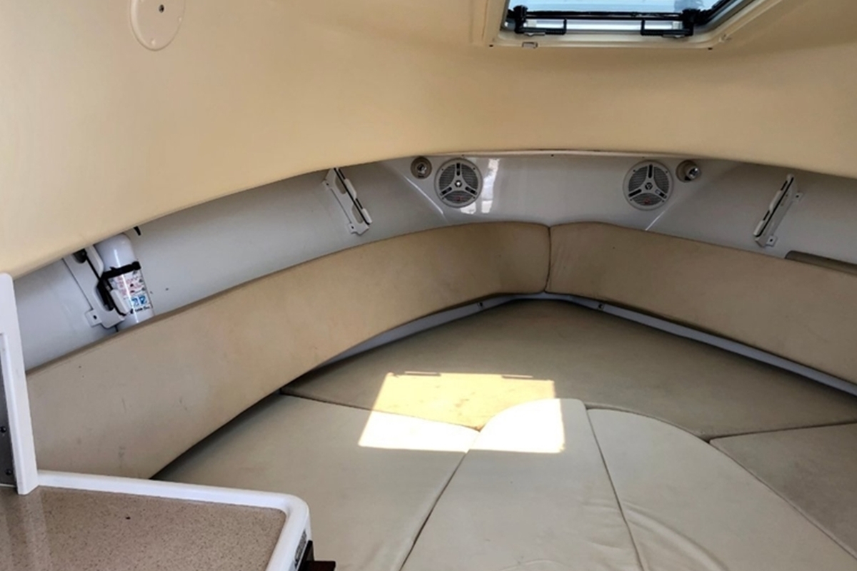 2004 Triton Boats 2690 Walkaround, 17