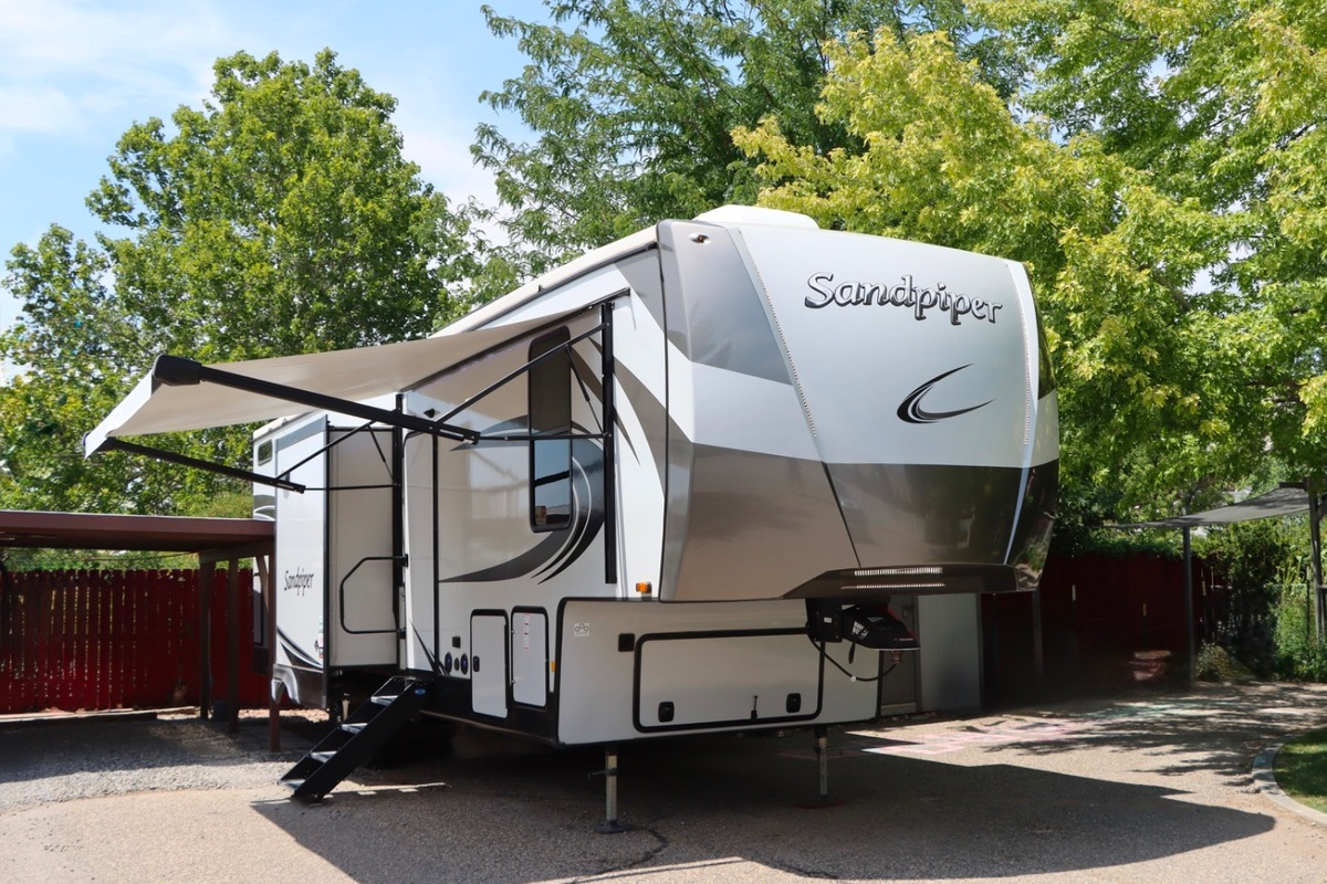 2022 Forest River Sandpiper 3440BH, 2
