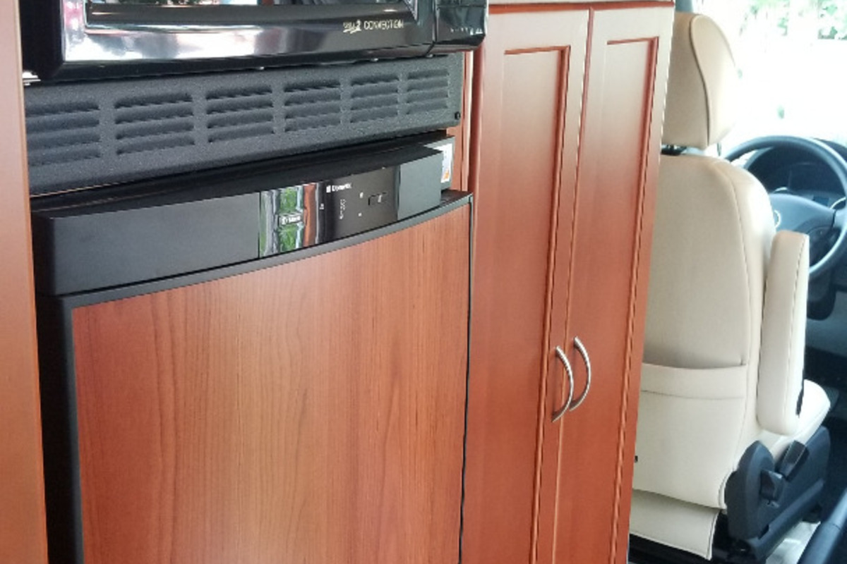 2012 GREAT WEST VAN LEGEND MERCEDES SPRINTER 3500, 9
