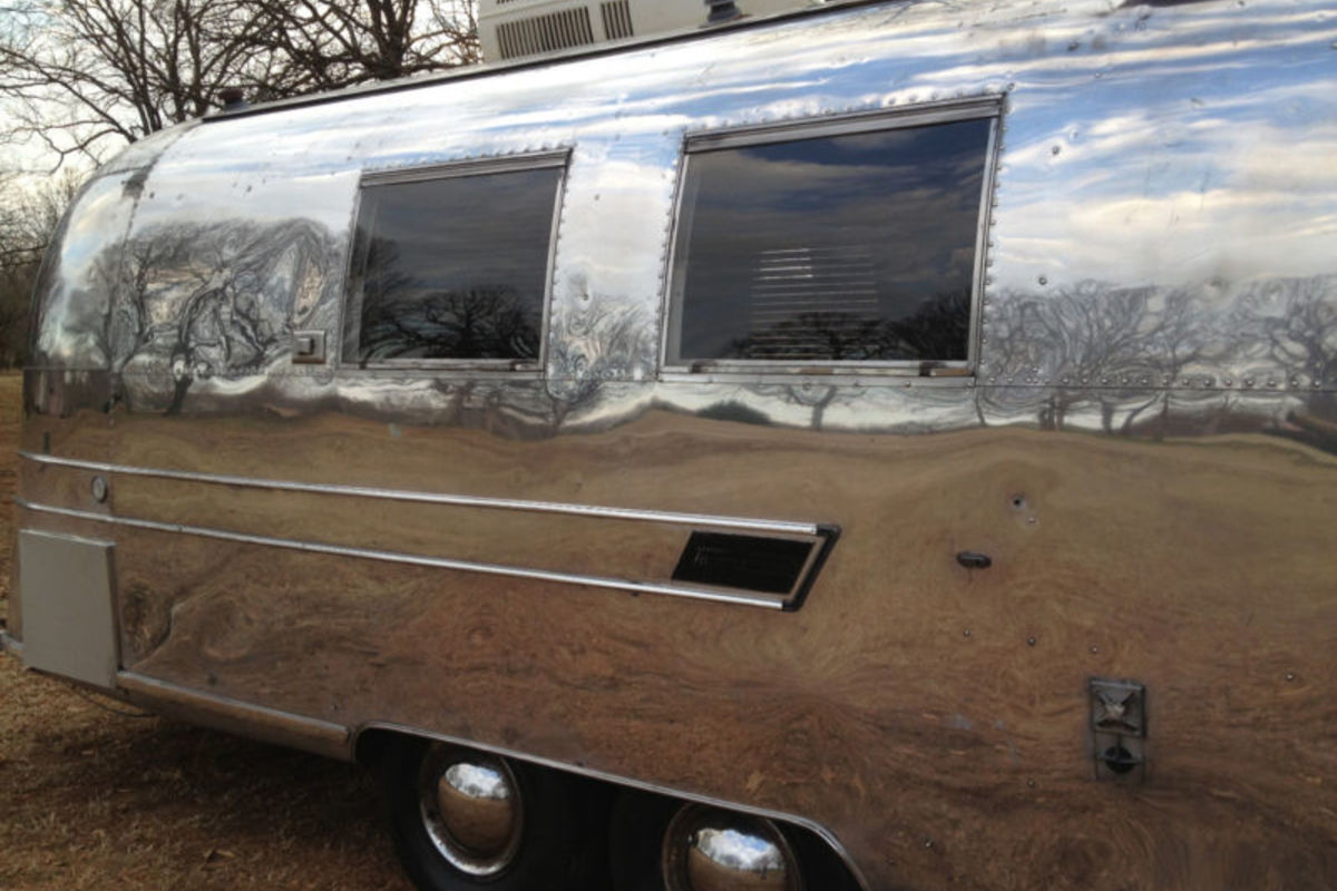 1968 Airstream Land Yacht Ambassador, 7