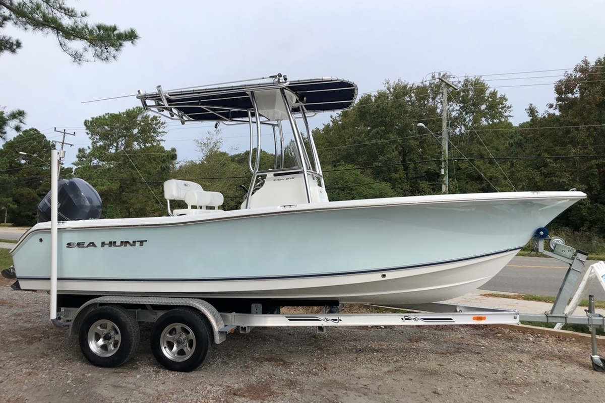 2014 Sea Hunt Triton 210, 8