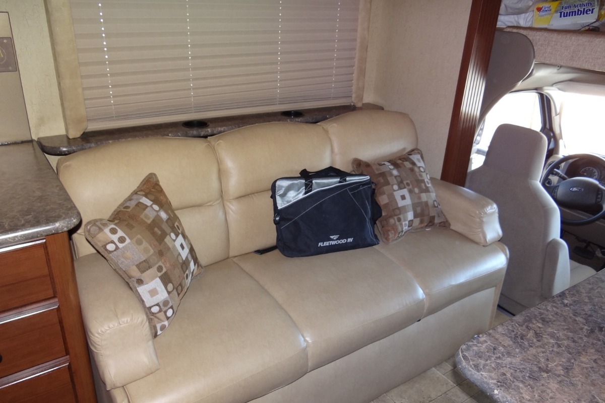 2013 Fleetwood Jamboree Sport Full Body Paint, 8