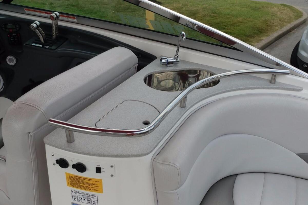 2005 MasterCraft X80, 15