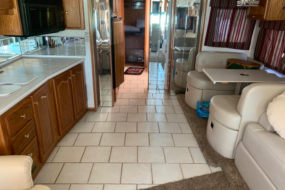 2000 Tiffin Allegro Bus, 2