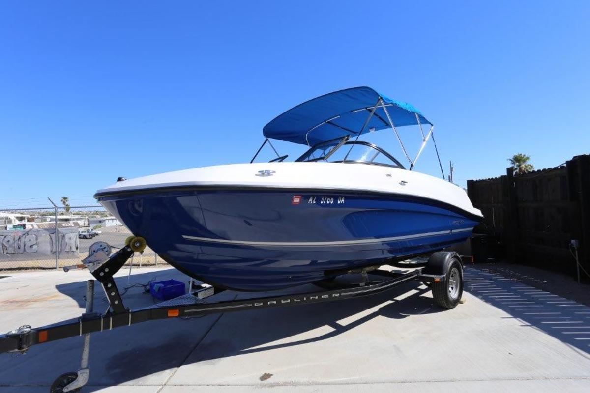 2016 Bayliner VR5, 23