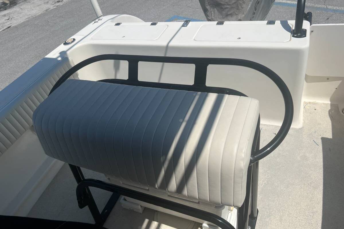 2019 Sea Fox Legacy 21 CC, 21