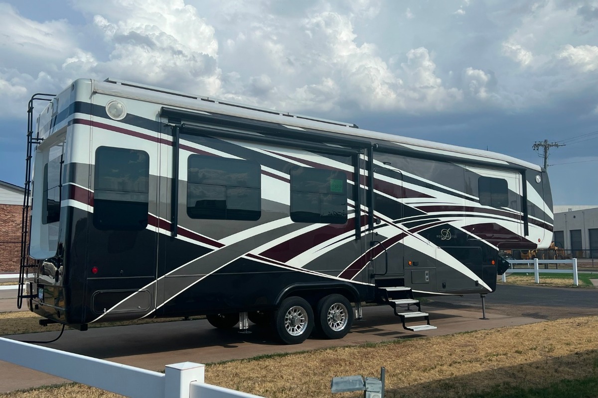 2018 DRV Mobile Suites 36rssb3, 0