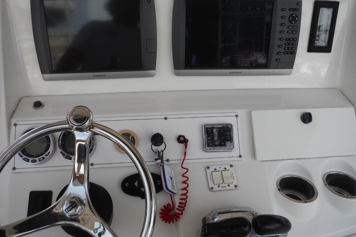 2007 Triton Boats 351 Express, 21